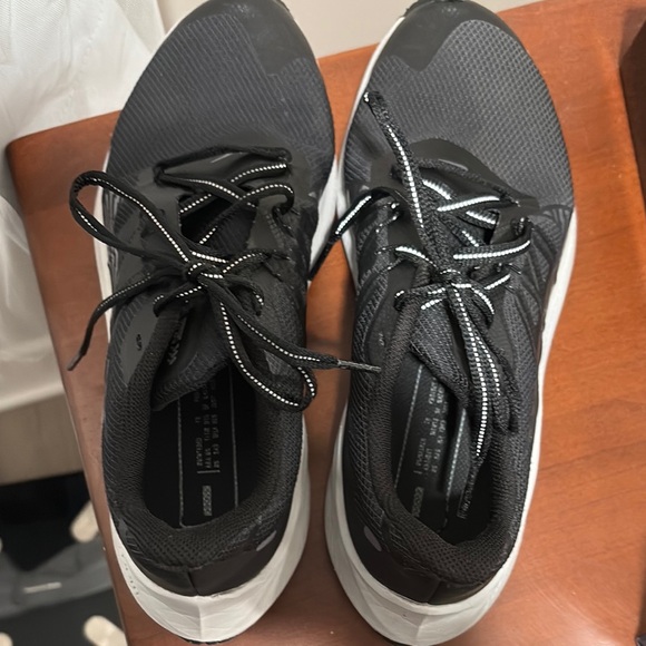Nike Air Zoom Winflo 7 Shield 'Black Cool Grey' - Picture 1 of 7